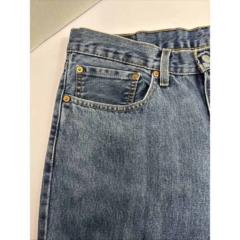 Levis levi 550